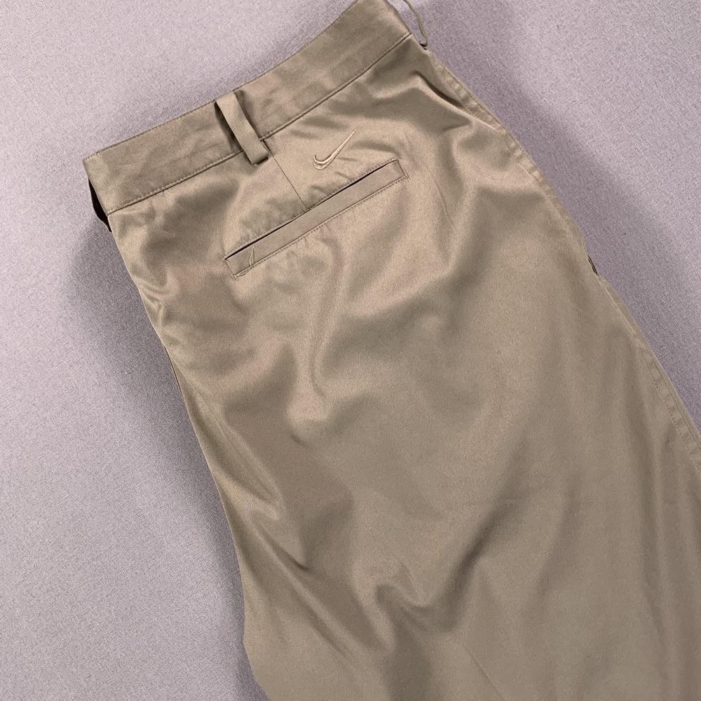 Nike Golf Shorts Mens 38 Khaki Tan Dri-Fit Performance Stretch Flat Front‎ Tech